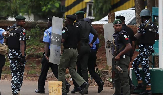 Police Deny Report On Burnimg Of Abuja Station