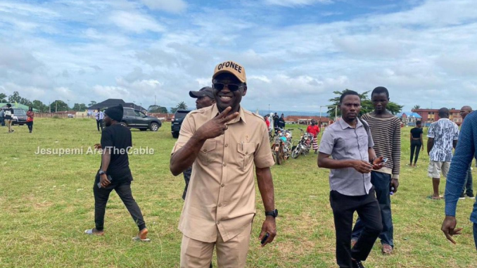 BVAS Machine Goes 'Missing' As Ex-Deputy Gov Shaibu Arrives For Voting