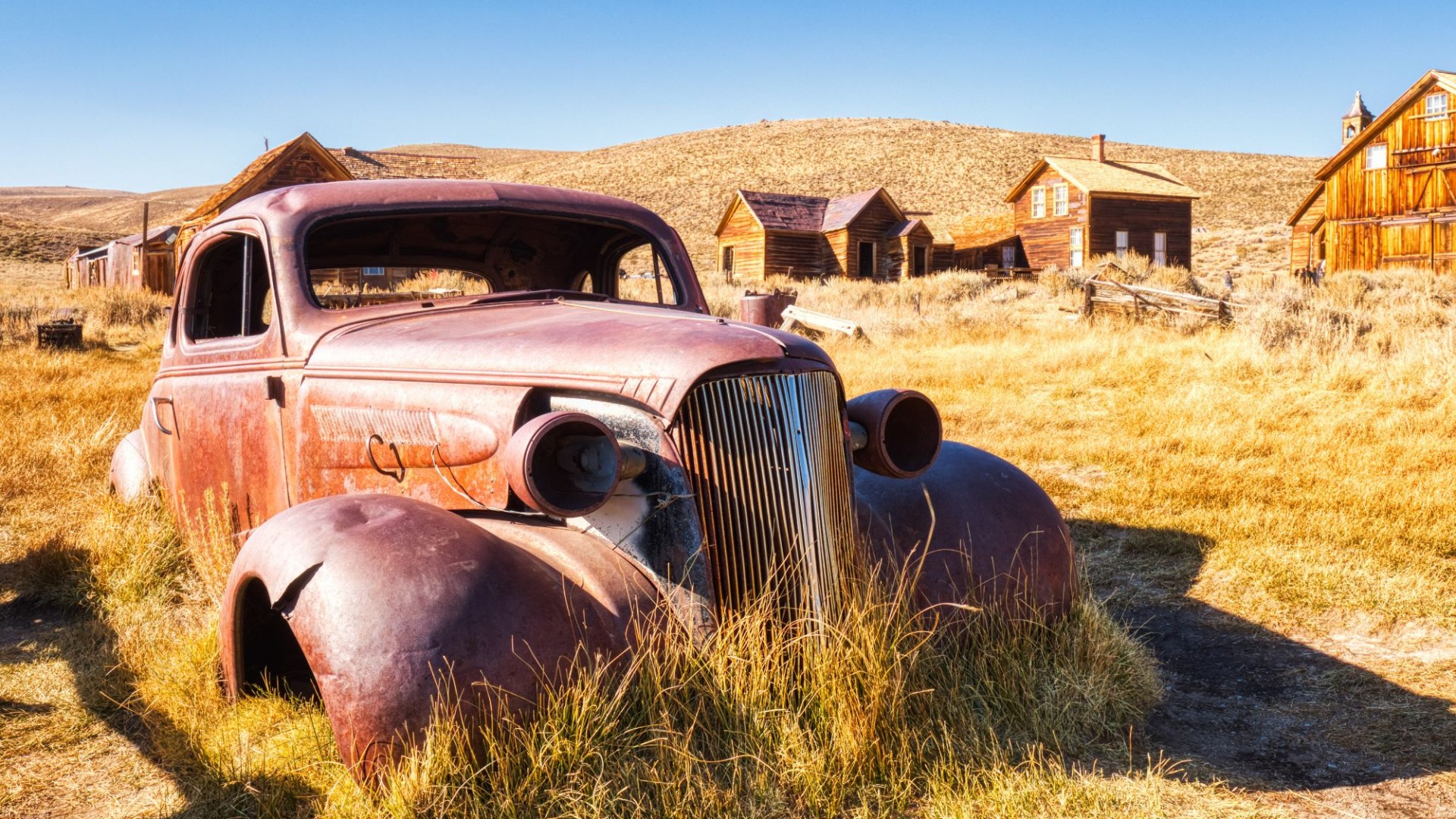 Inside creepy ghost town abandoned eight decades ago - with daring visitors warned of 'curse'