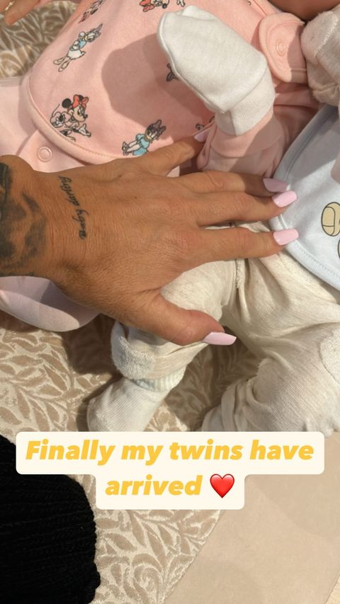 The star told fans that her twins had arrived