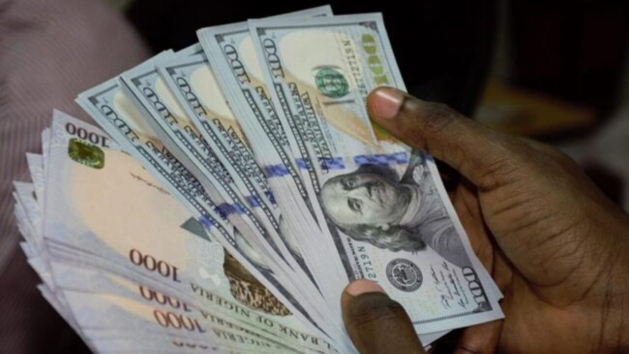 Naira depreciates significantly against dollar amid inflation rise