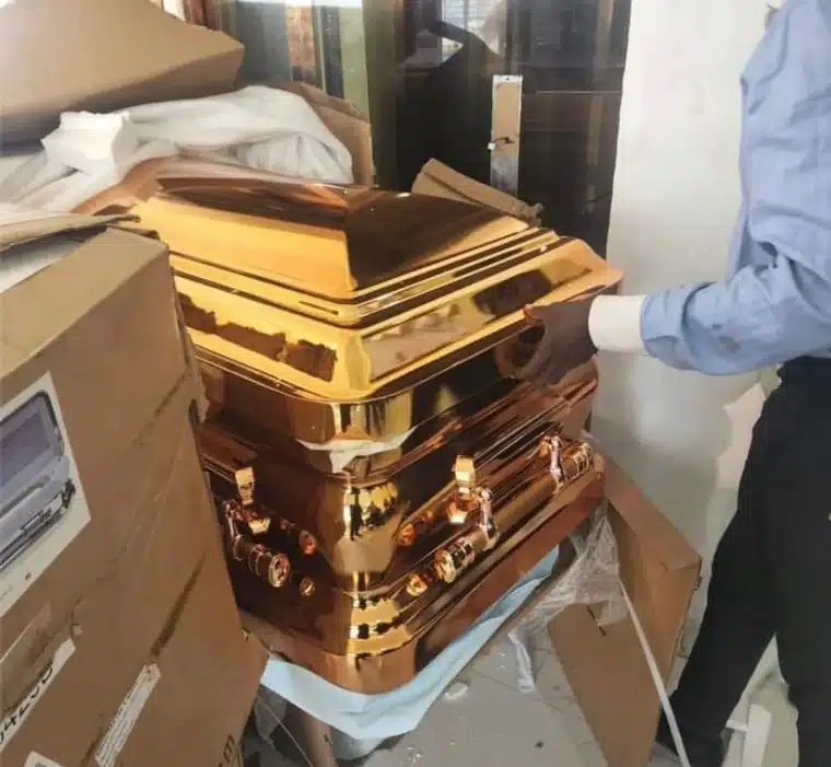 Popular billionaire laid to rest in ₦130 million gold-plated casket