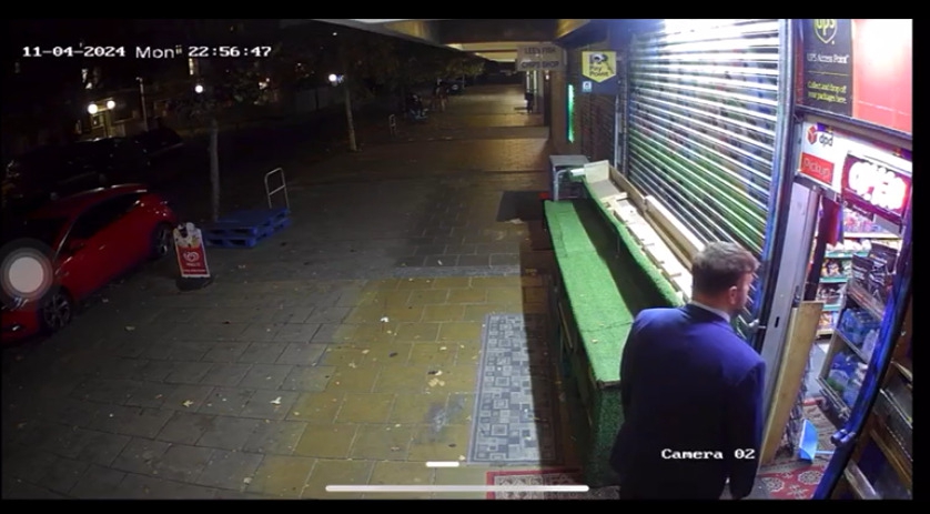 He had been attempting to collect a parcel from a corner shop in Lambeth Walk