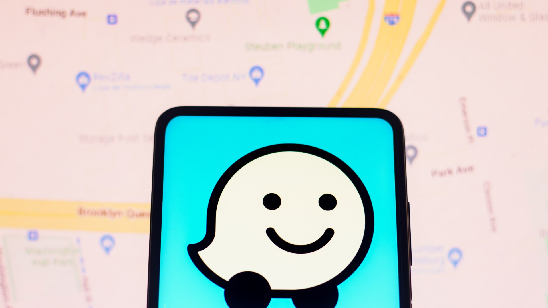 Waze users fear popular map app has been hacked after language glitch hits hundreds