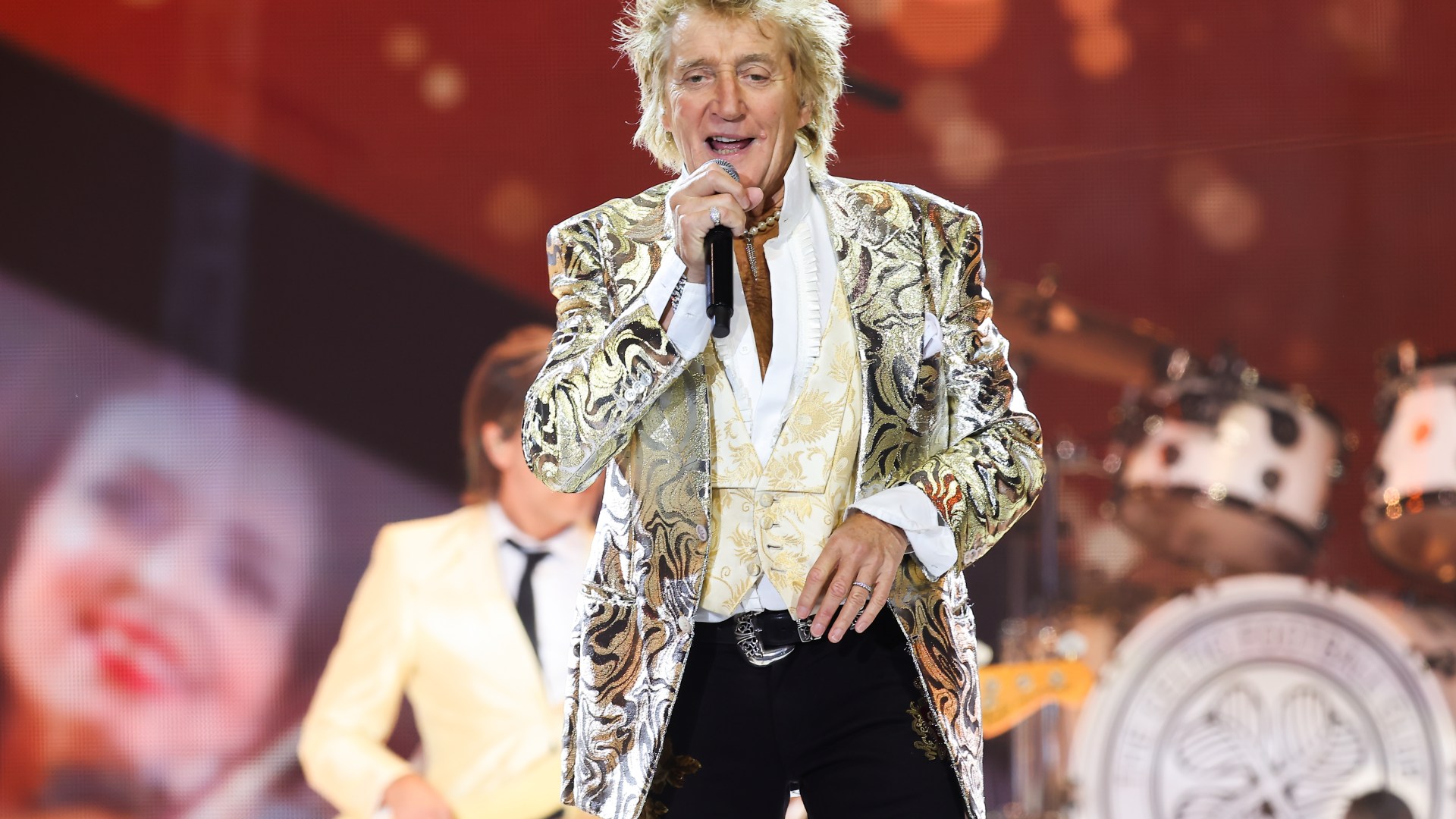 Rod Stewart reveals he’s reuniting with legendary bandmates for album to celebrate iconic band’s anniversary