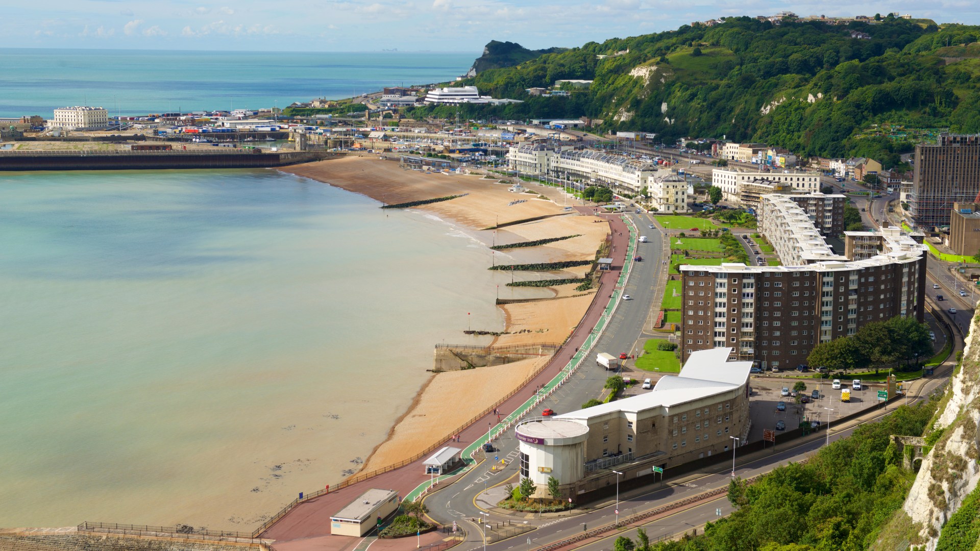 English coastal town reveals £500million revamp with new waterfront quarter and attraction