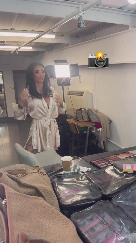 Page 3 legend Katie took to Instagram from her dressing room