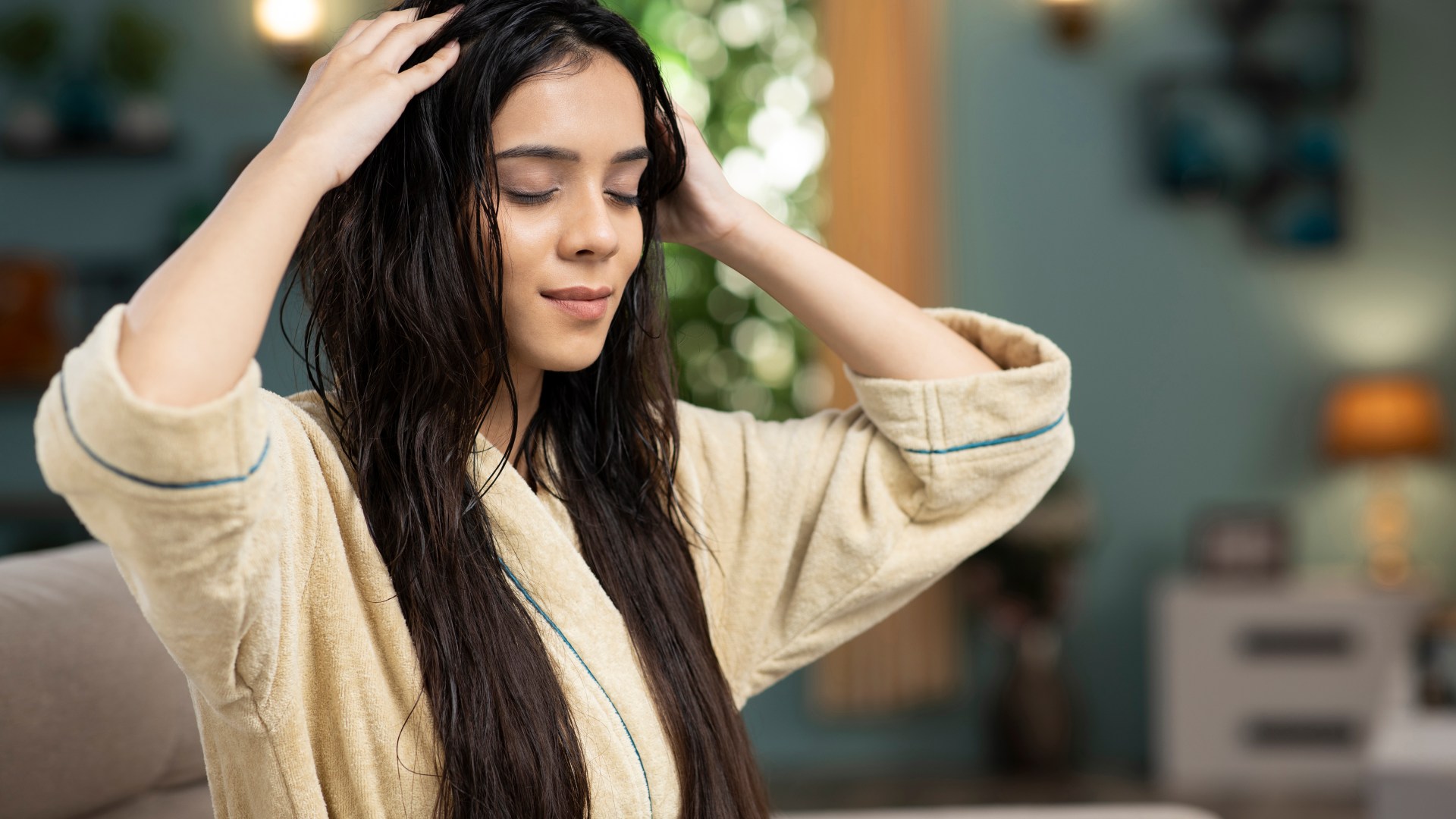 Forget mould in your home, your lazy bedtime routine could leave you with mouldy hair