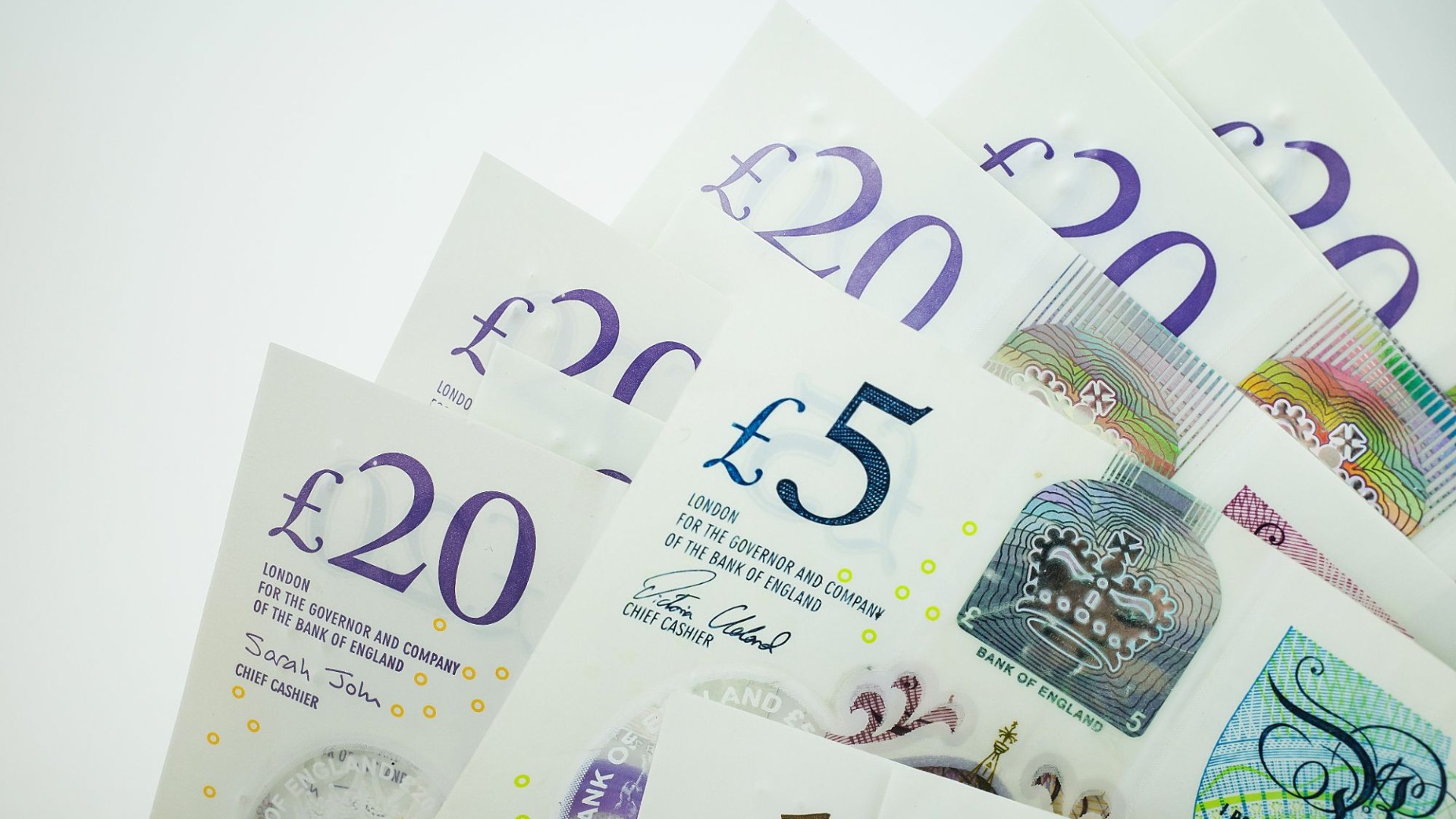 Just days left for households to bag £150 free cash before Christmas – can you get the bank boost?