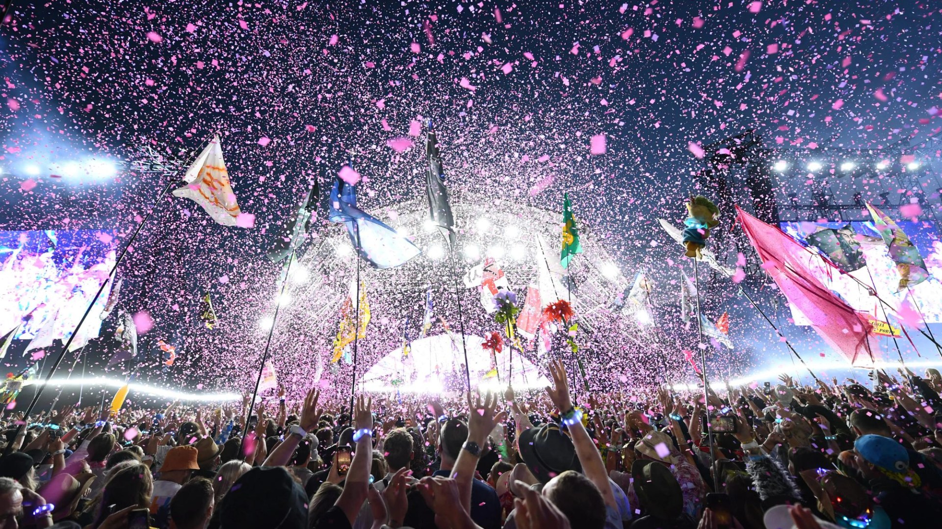 Glastonbury tickets sell out in just 37 minutes after queue chaos and scam warning