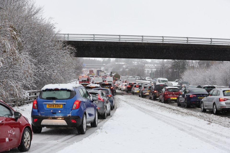 Traffic came to a standstill in bad weather conditions on the M80 near Castlecary, North Lanarkshire