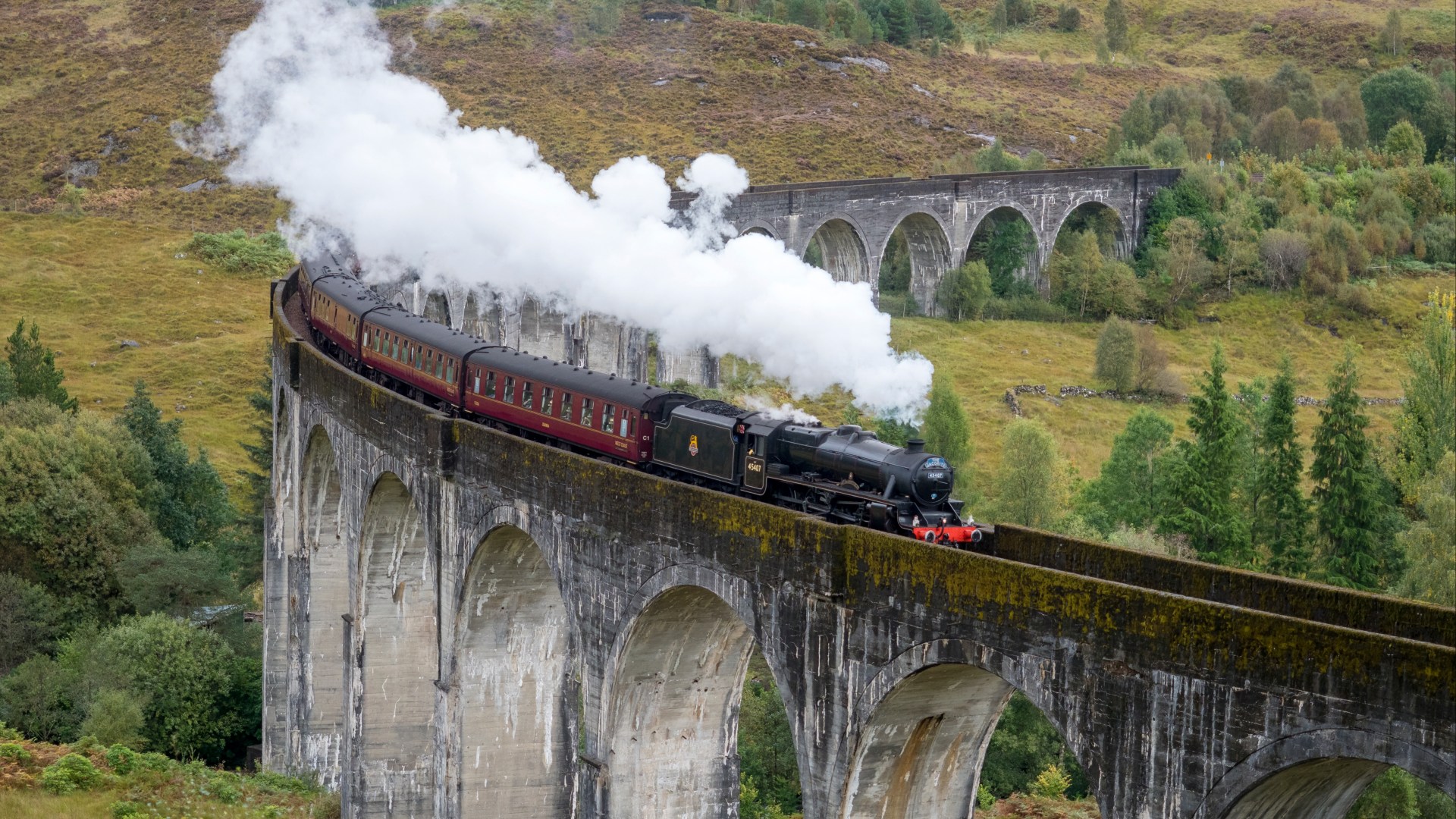 Iconic Harry Potter steam train services blasted by passengers who 'dreaded' return journey