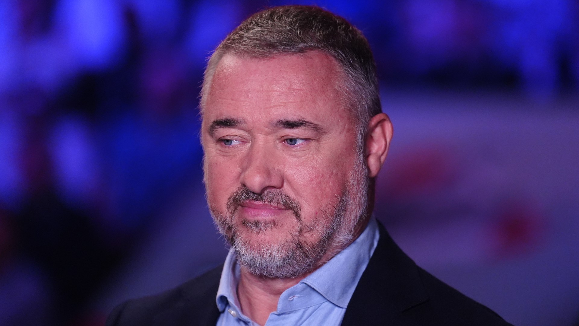 Stephen Hendry spots unseen issue for former snooker world champion and asks 'how can he play?'