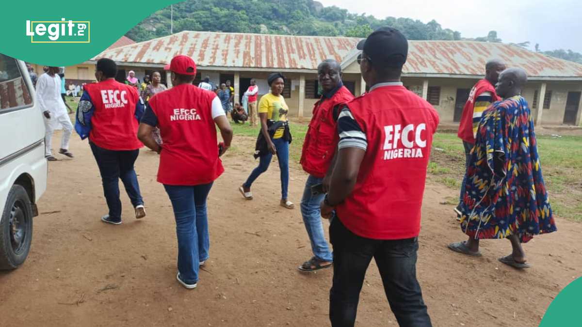 BREAKING: EFCC Operatives Storm Polling Units Amid Vote-Buying Reports in Ondo Guber Poll