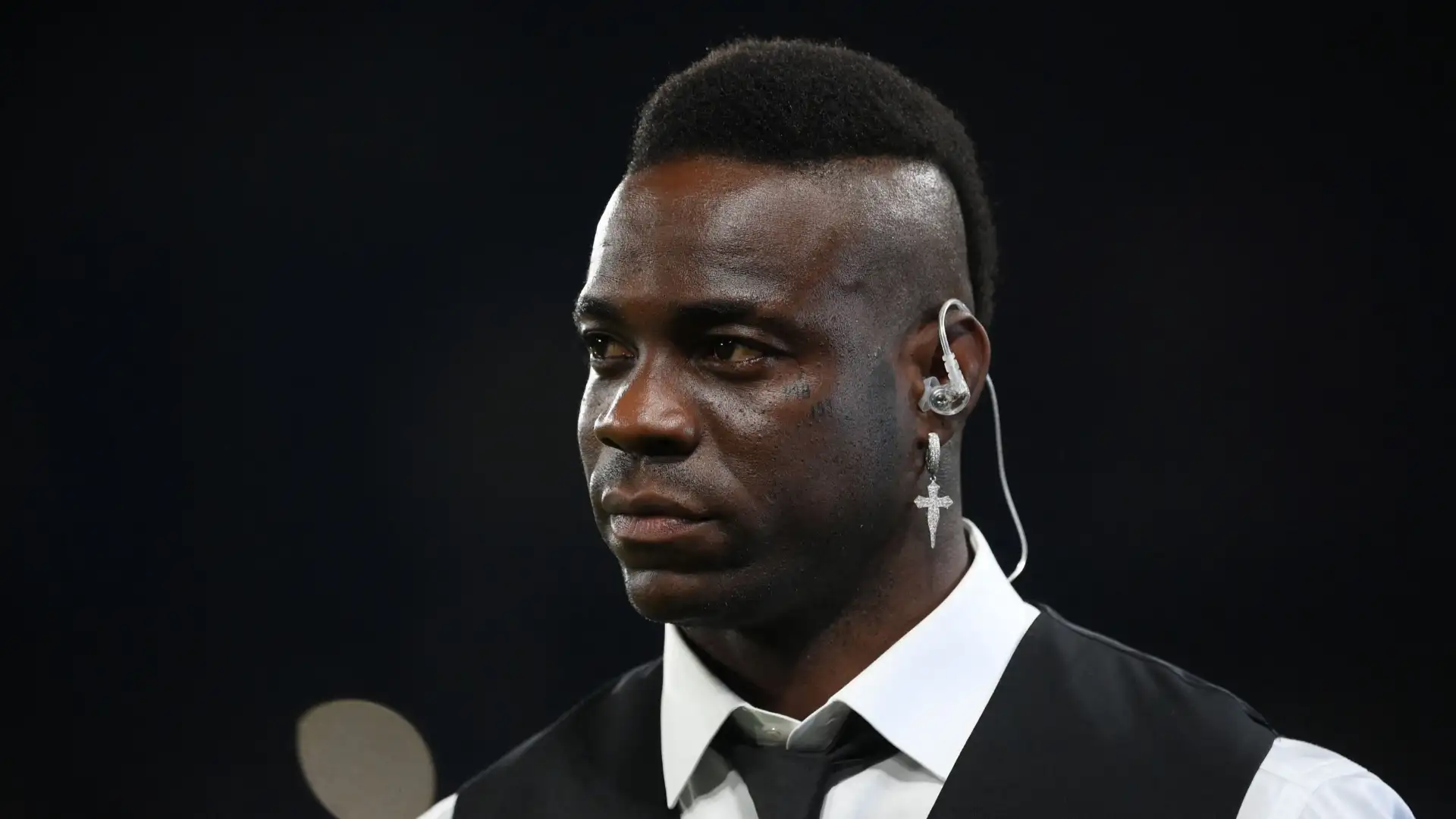 Balotelli Booked Five Minutes Into Serie A Return