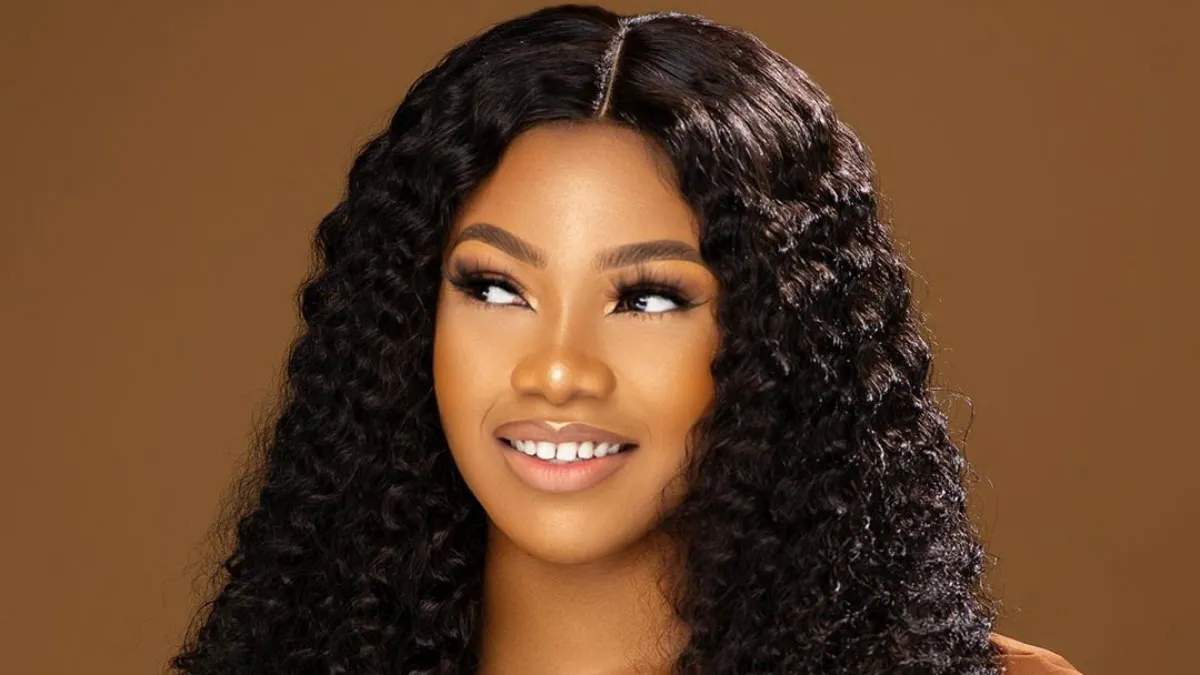 Economic Hardship: BBNaija star, Tacha turns 'beggar'