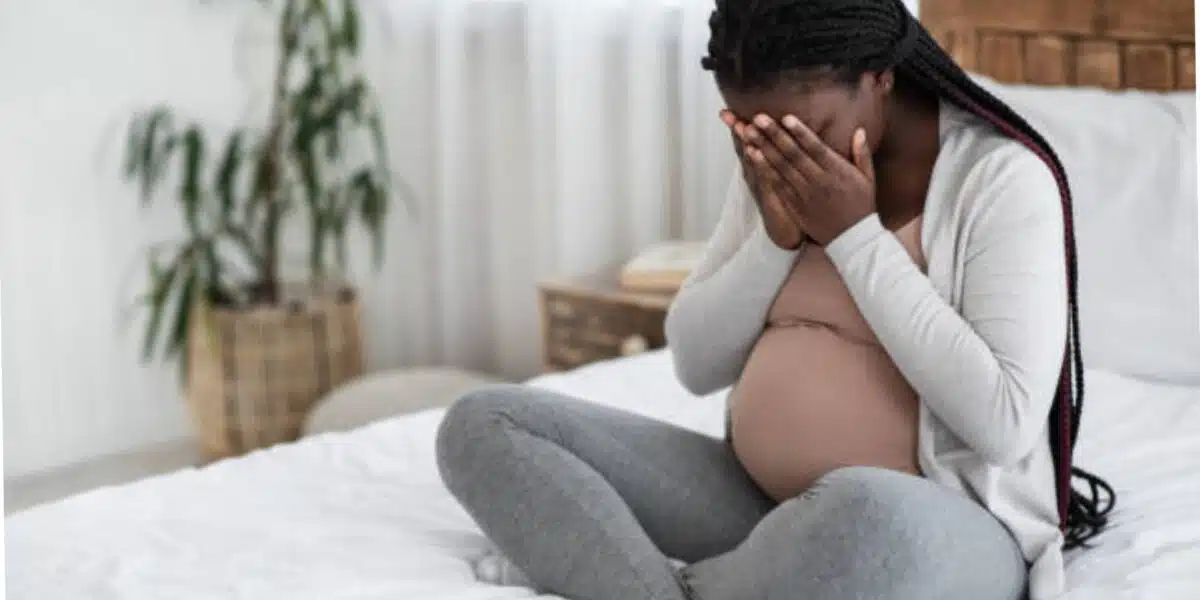 Lady gets pregnant for her bestie's boyfriend, claims it's a 'miracle'