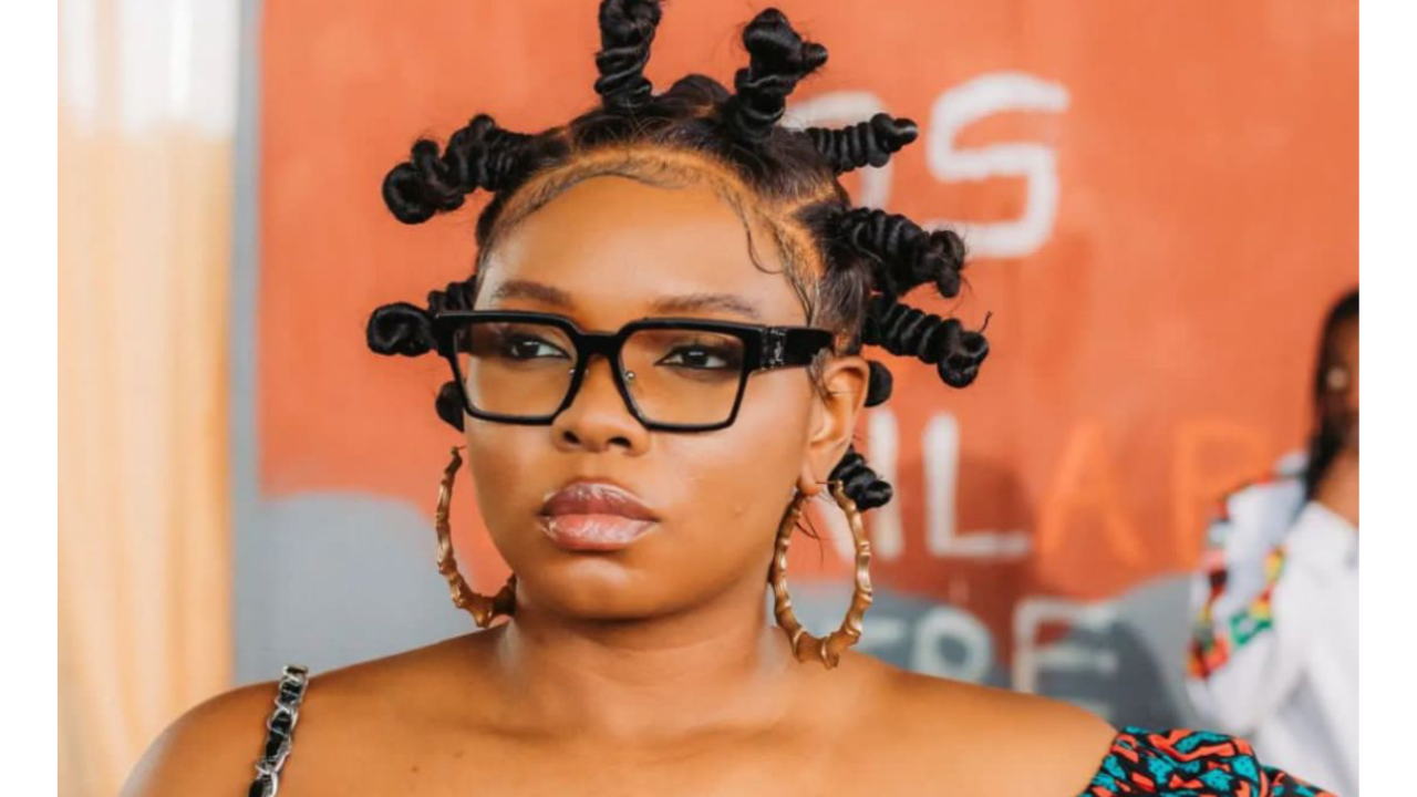 “My God, big pass you'' - Yemi Alade blows hot, drags media house over music ban