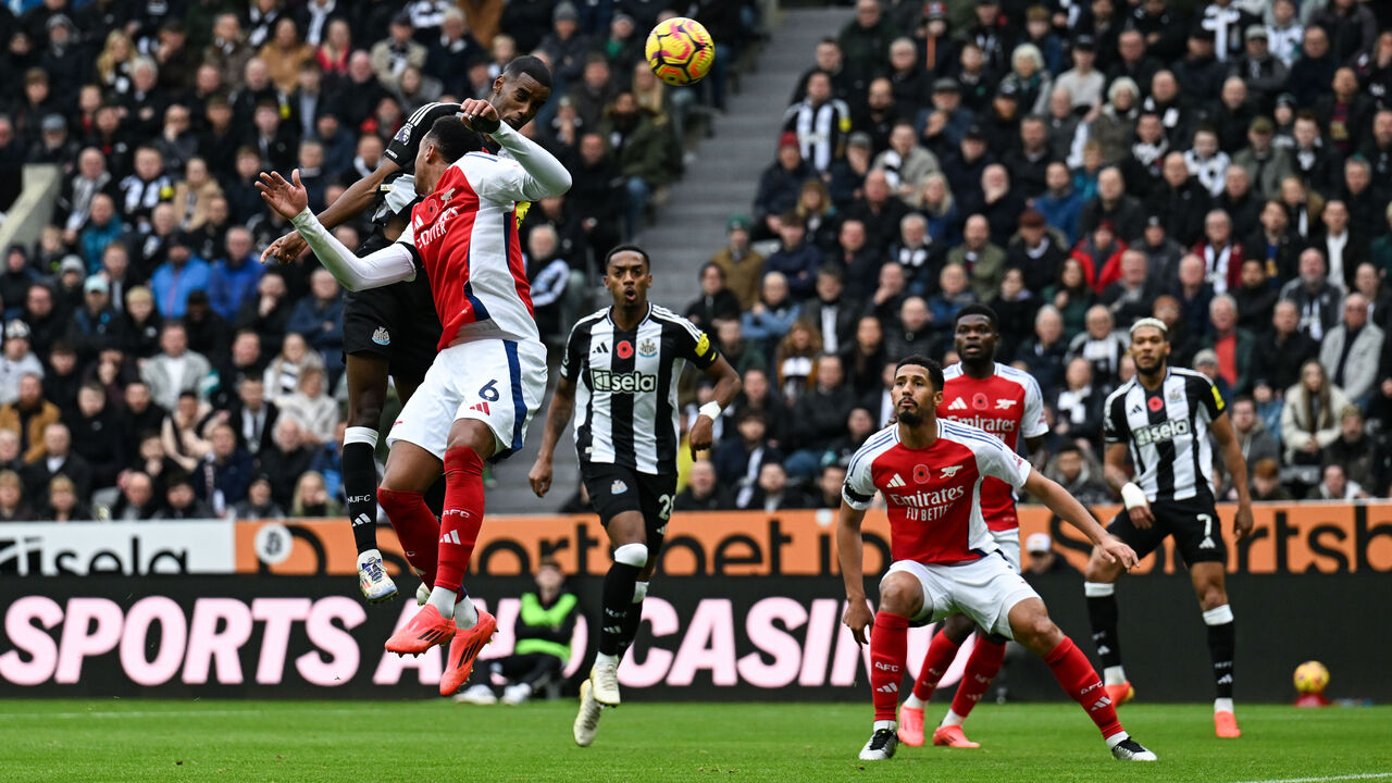 Newcastle Dent Arsenal Premier League Title Hope