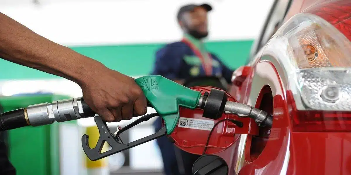 Petrol landing cost drops to ₦971 per litre, pump price remains high