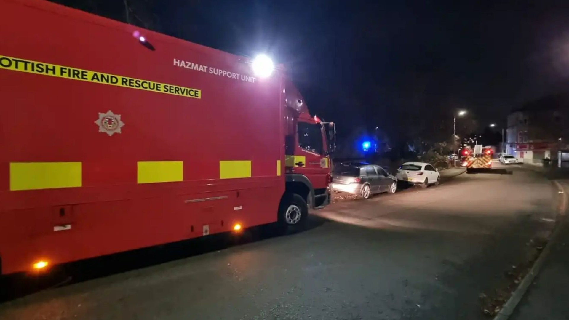 Police & hazmat crews swoop on Scots street amid major incident as 'locals evacuated'