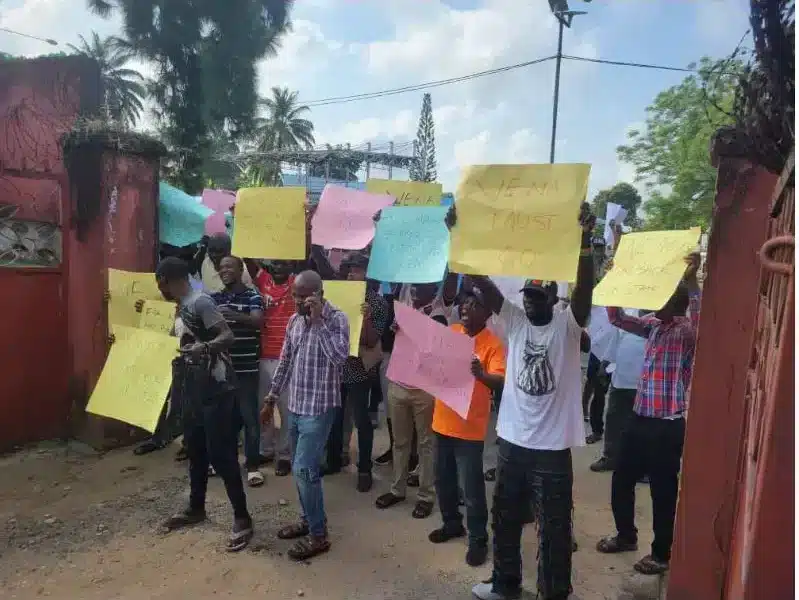 Protest Rocks Cross River PDP Secretariat Over Ousted Chairman's Possible Reinstatement