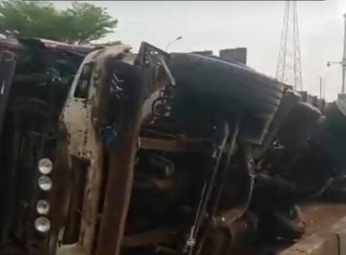 Truck Suffers Brake Failure, Kills Students, Tricyclist In Lagos