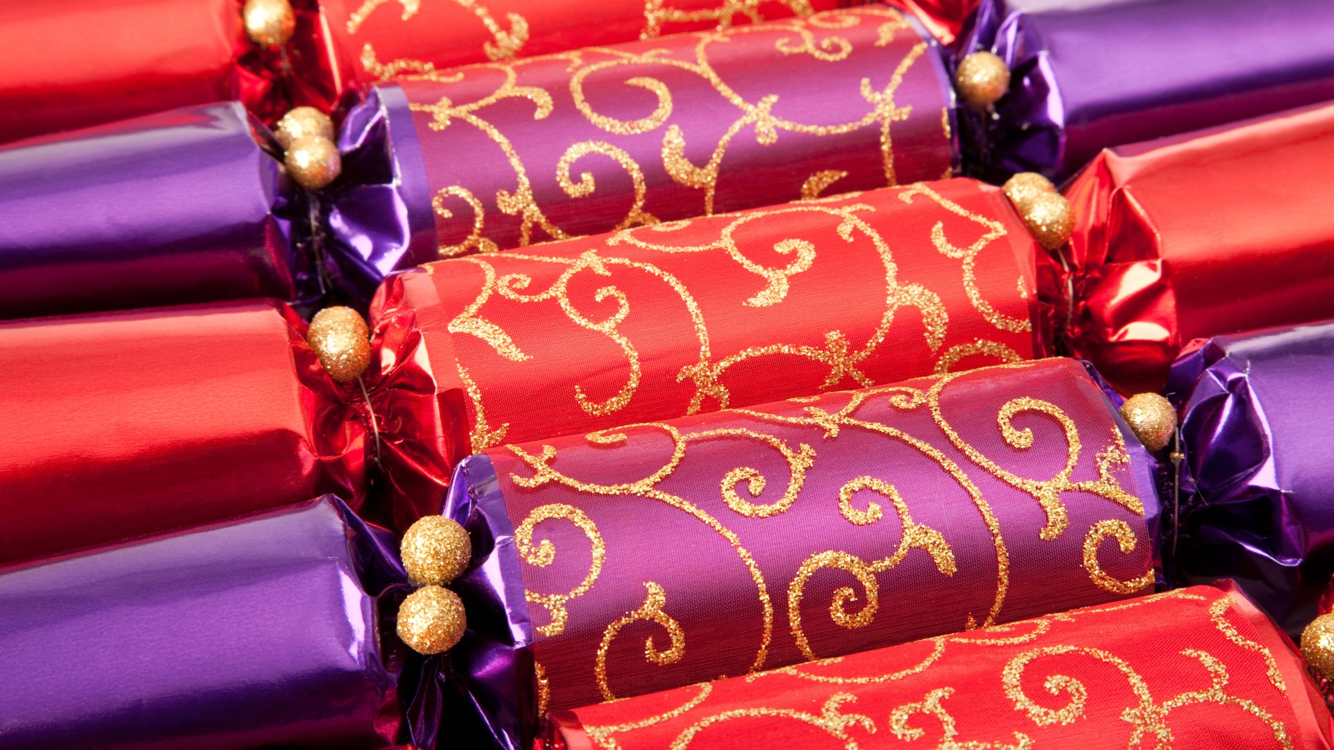 Top Christmas cracker jokes revealed - but the comedy winner won't please the Labour Party