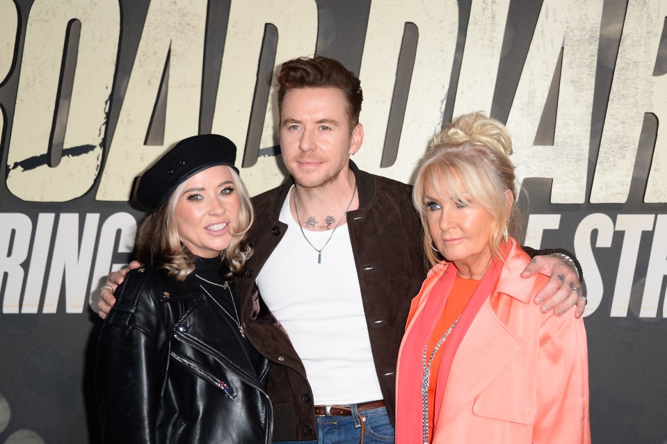 Danny - pictured with mum Kathy and sister Vicky - hasn't seen his father in 18 years