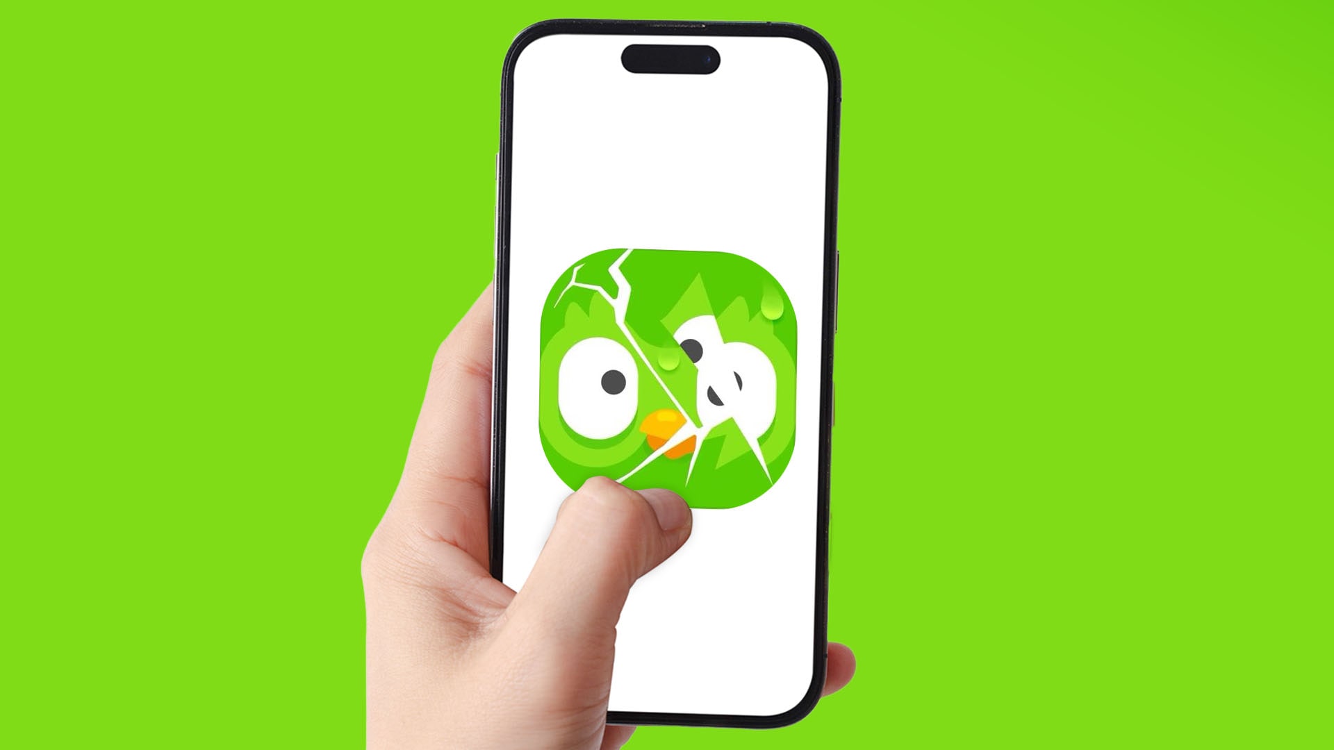 Duolingo users fear they've 'broken' the app as bird icon appears cracked and cries 'somebody fix me'