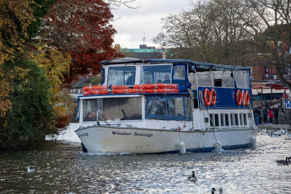 Punters will be able to hop on the famous Windsor riverboat as they make their return to the racecourse for the first National Hunt action in more than 20 years