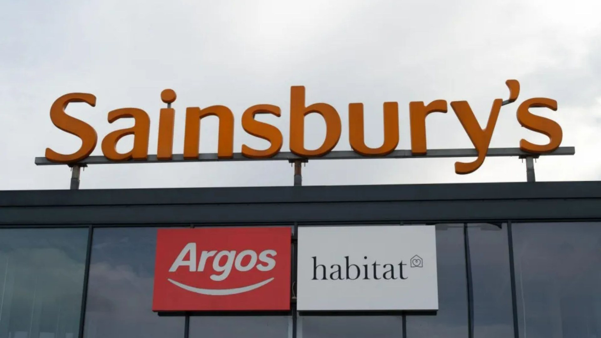 How you get £30 worth of free shopping at Sainsbury's this Christmas