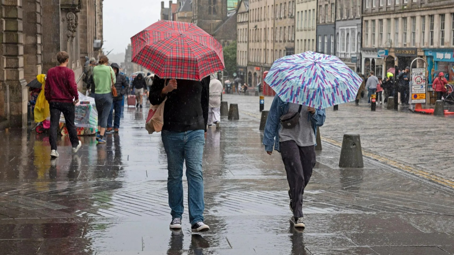 Met Office weather map reveals grim three day warning as heavy rain to batter Scots