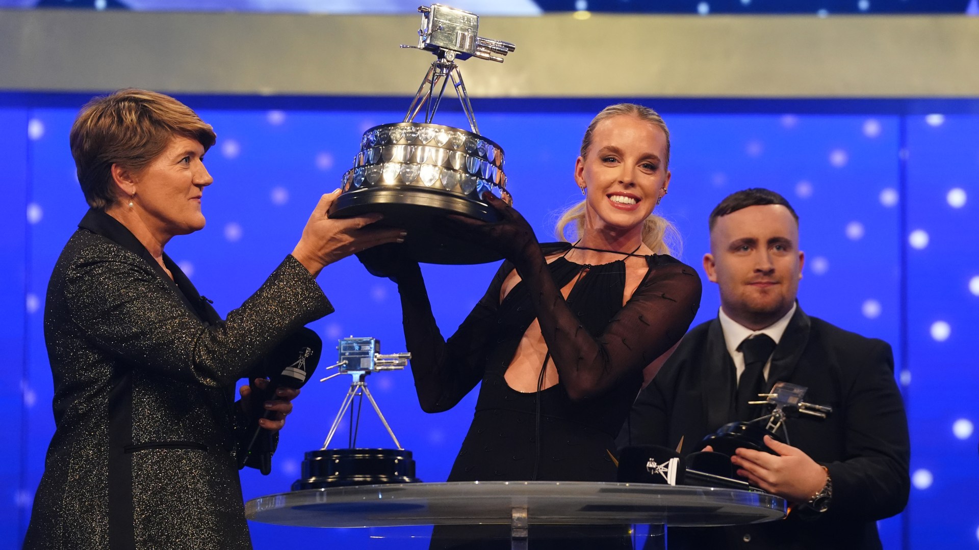 Keely Hodgkinson wins BBC SPOTY 2024 as Olympic gold medallist pips Luke Littler to top prize – The Scottish Sun