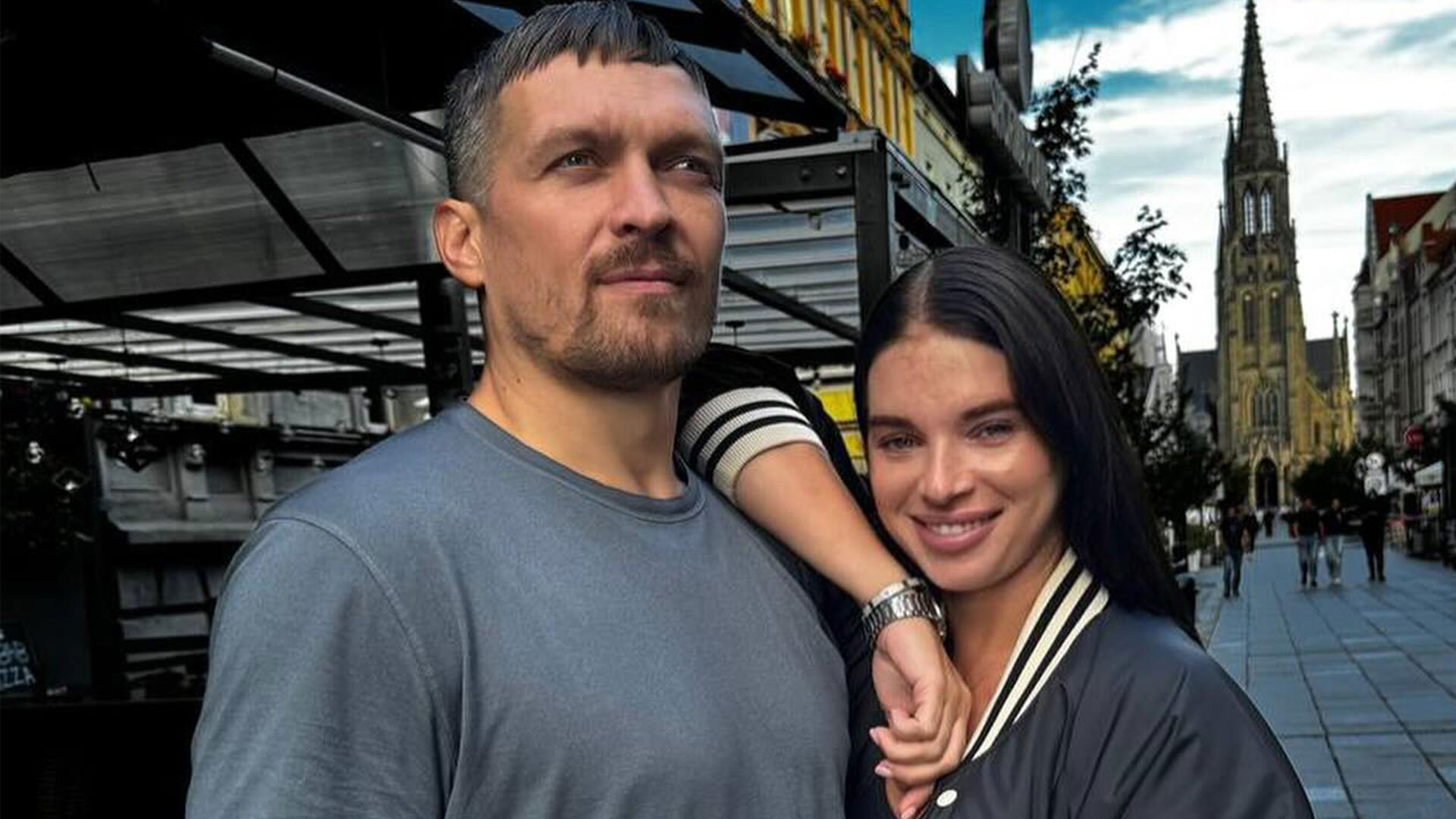 Who is Oleksandr Usyk's wife Yekaterina and how many children do couple have?