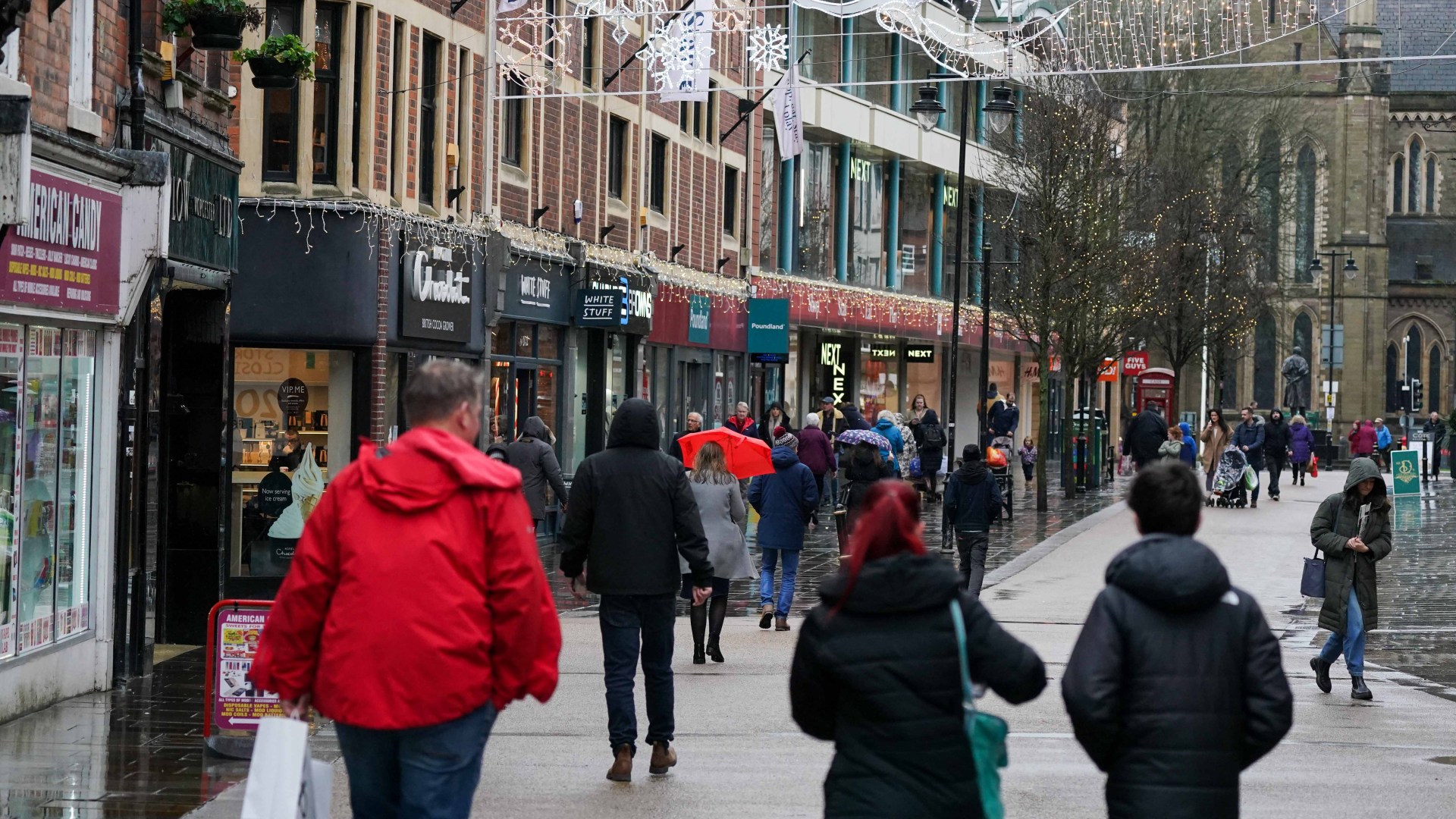 Huge coffee chain with over 1,300 shops in the UK to close high street shop