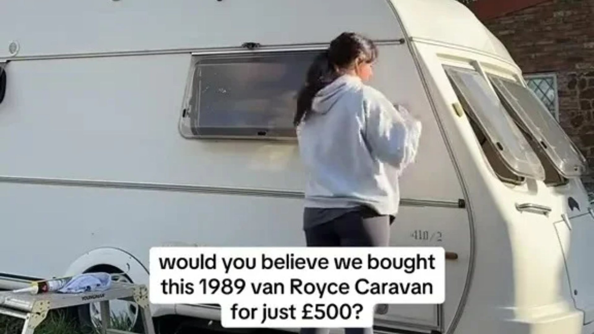 I bought a 1989 rundown caravan for £500 & transformed it using DIY hacks & Poundland buys - it's perfect for cheap hols