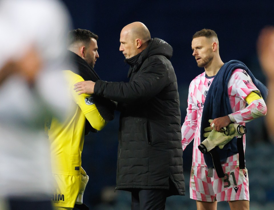 The keeper kept a clean sheet against Dundee in a 1-0 Gers win