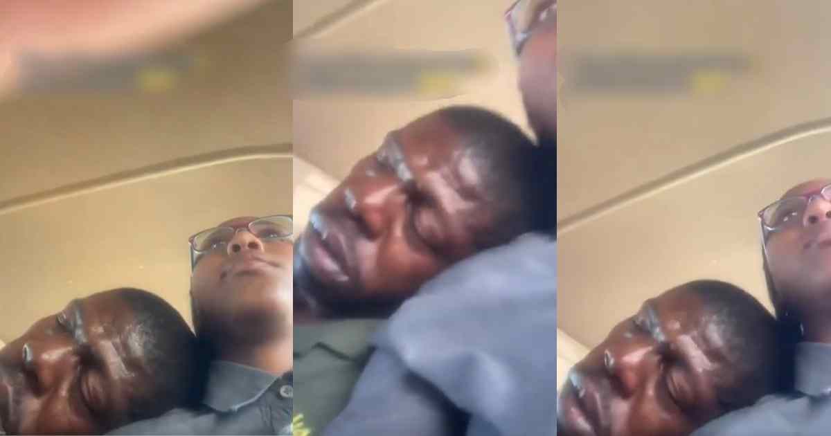 "Why I h@te public transport" – Lady shares video of a man sleeping on her shoulder during a ride in a public bus (VIDEO)