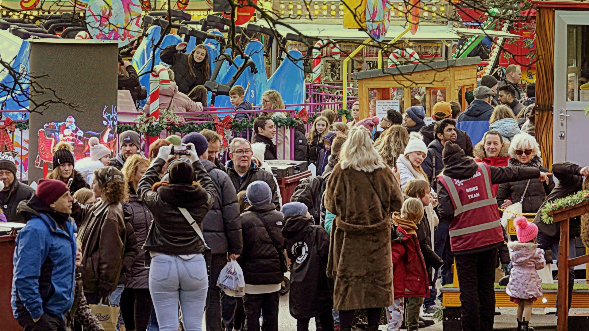 Edinburgh events hit by ANOTHER major weather blow amid New Year washout & 70mph winds