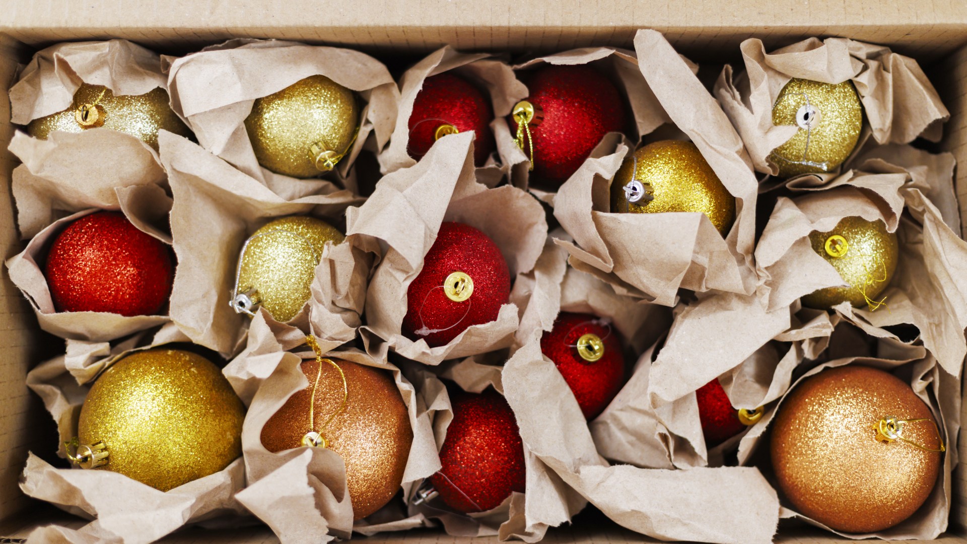 Three simple and cheap hacks to store your Christmas decorations for next year