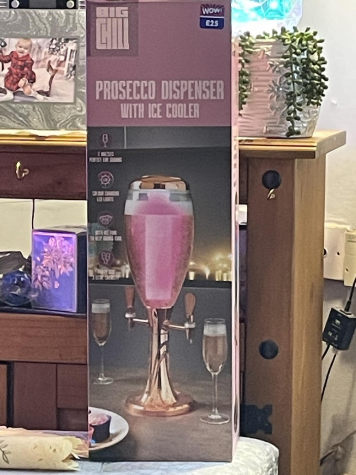 B&M shoppers go wild over prosecco dispenser that's scanning at £7.50 instead of £25