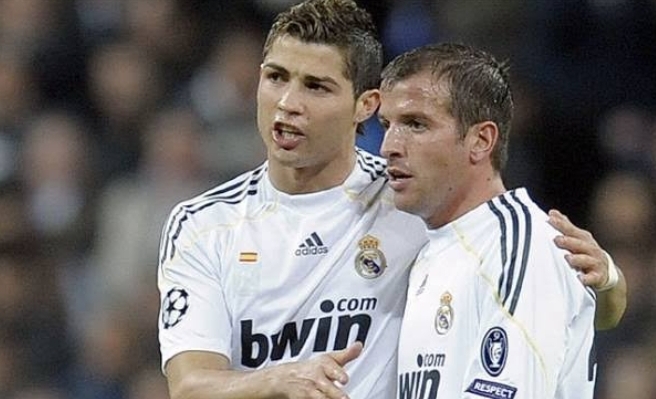 Portuguese star, Cristiano Ronaldo has responded to criticism from his former Real Madrid teammate, Rafael van der Vaart, who recently labeled him as "selfish."