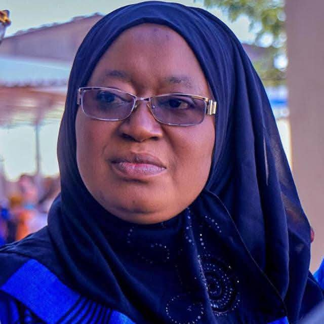 Dr. Maryam Yola Ta Zama Farfesa Mace Ta Farko Kan Magungunan Gargajiya Da Al'adun Hausa