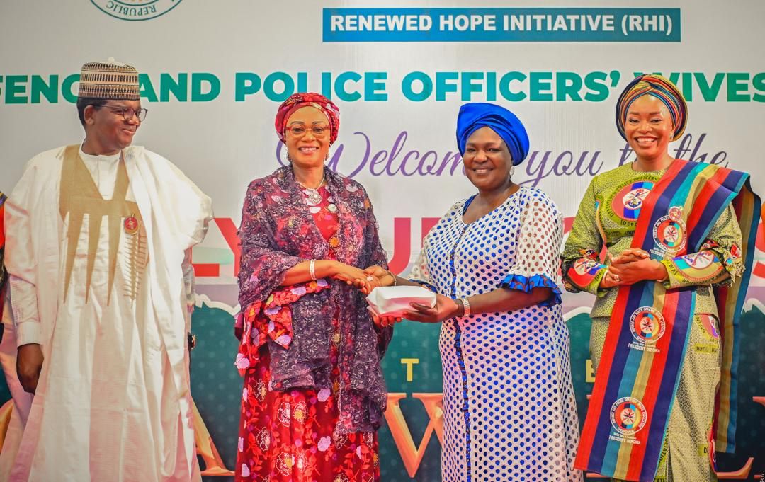 First Lady Donates N1.9bn To Elderly Persons Nationwide