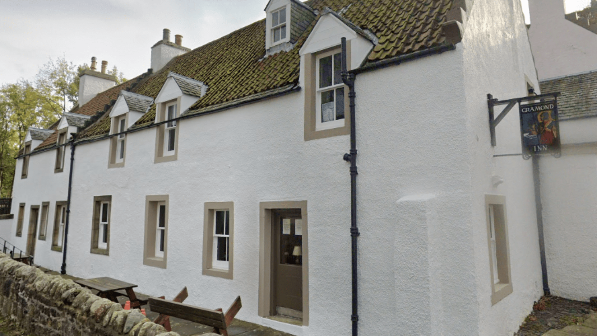 Iconic Scots pub with 300-year-old history closes just days before Christmas