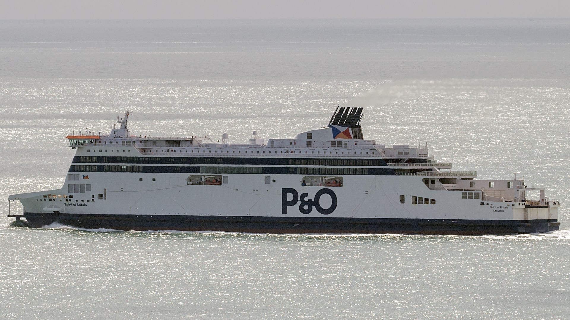 P&O cancels entire ferry route for 24 HOURS leaving Brits stranded just days before Christmas