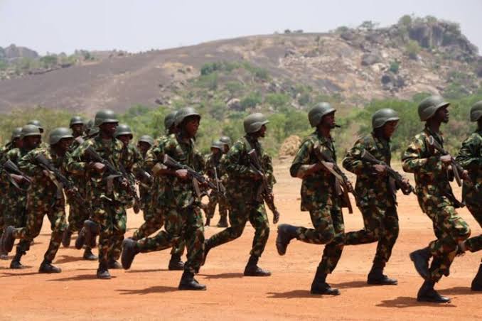 Sojoji Sun Tarwatsa Sansanin Lakurawa A Sokoto Da Kebbi, Tare Da Ƙwato Makamai