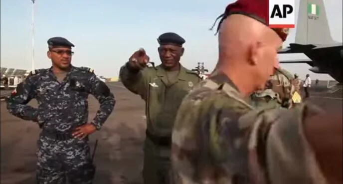 Viral Video Of Nigerian, French Troops Debunked As 2013 Footage