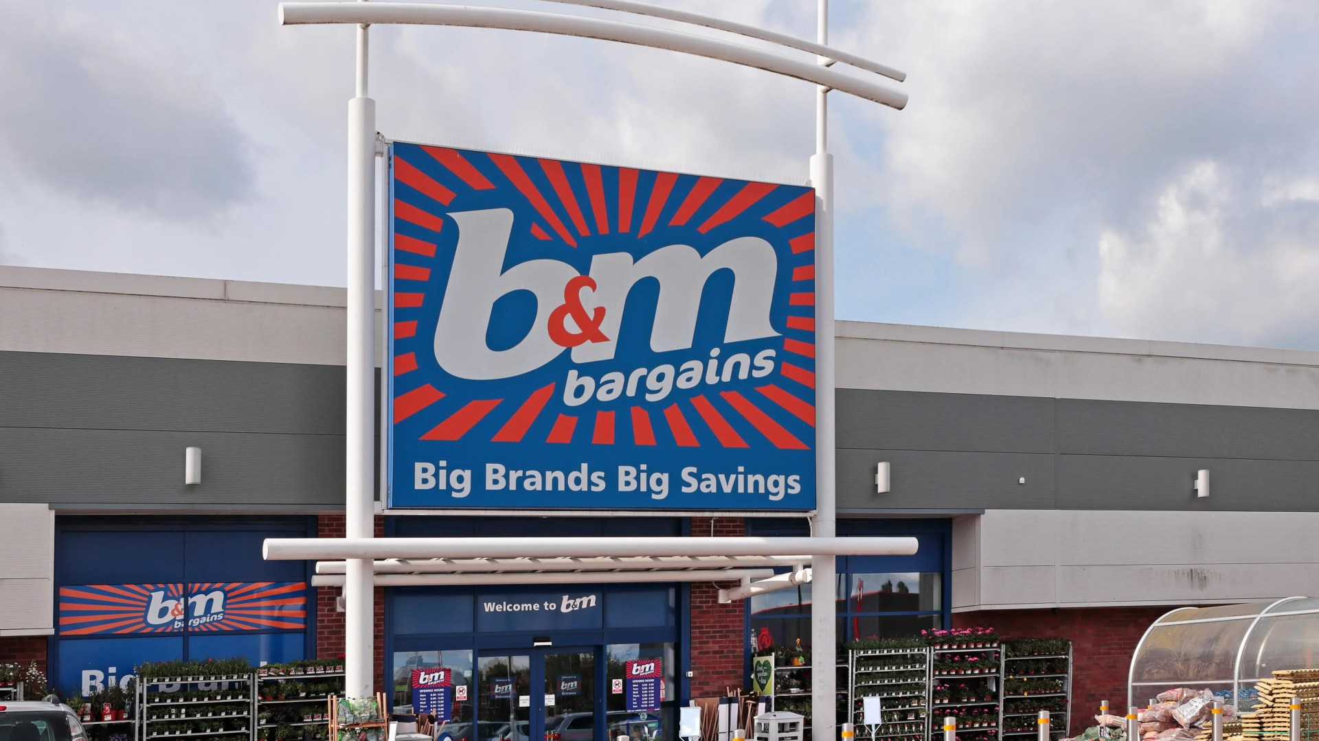 B&M shoppers spot winter essential scanning for just 10p instead of £9 ideal for avoiding putting the heating on